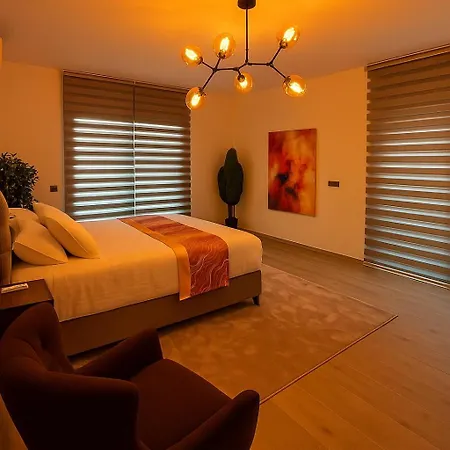 Elegant Ephesus - Hadrian Selçuk