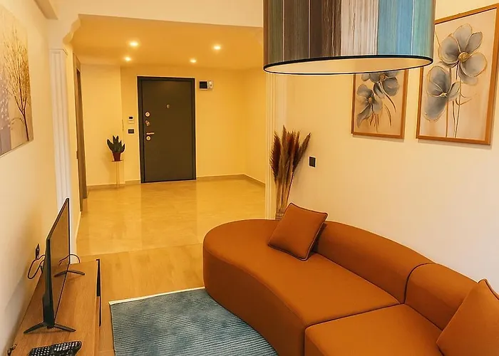 Elegant Ephesus - Hadrian Selcuk