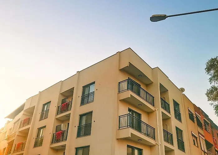 Elegant Ephesus - Hadrian 塞尔丘克