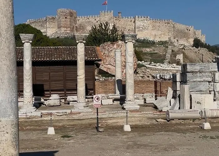 Elegant Ephesus - Hadrian Selçuk